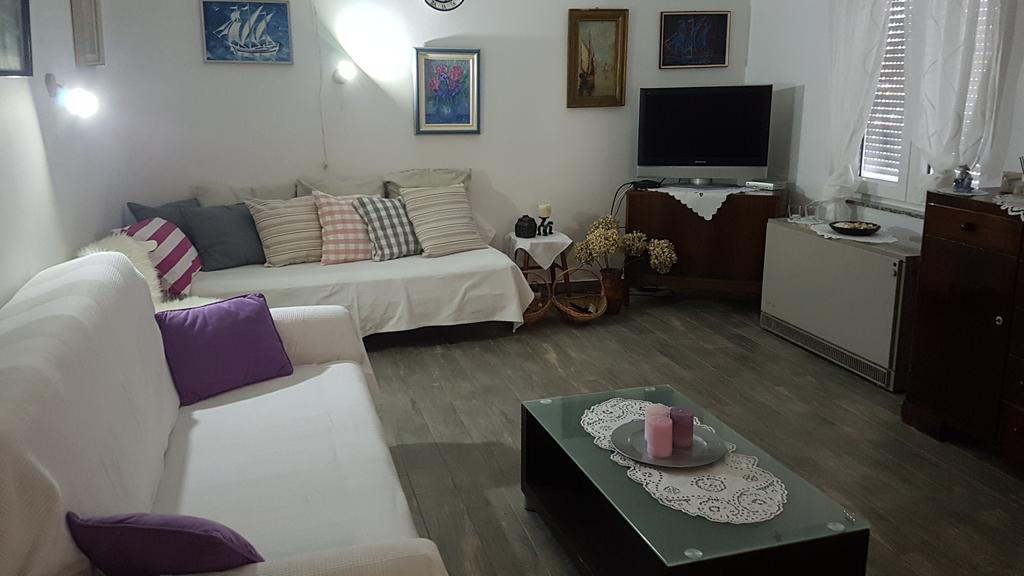 Holiday House Altea Banjole Ngoại thất bức ảnh